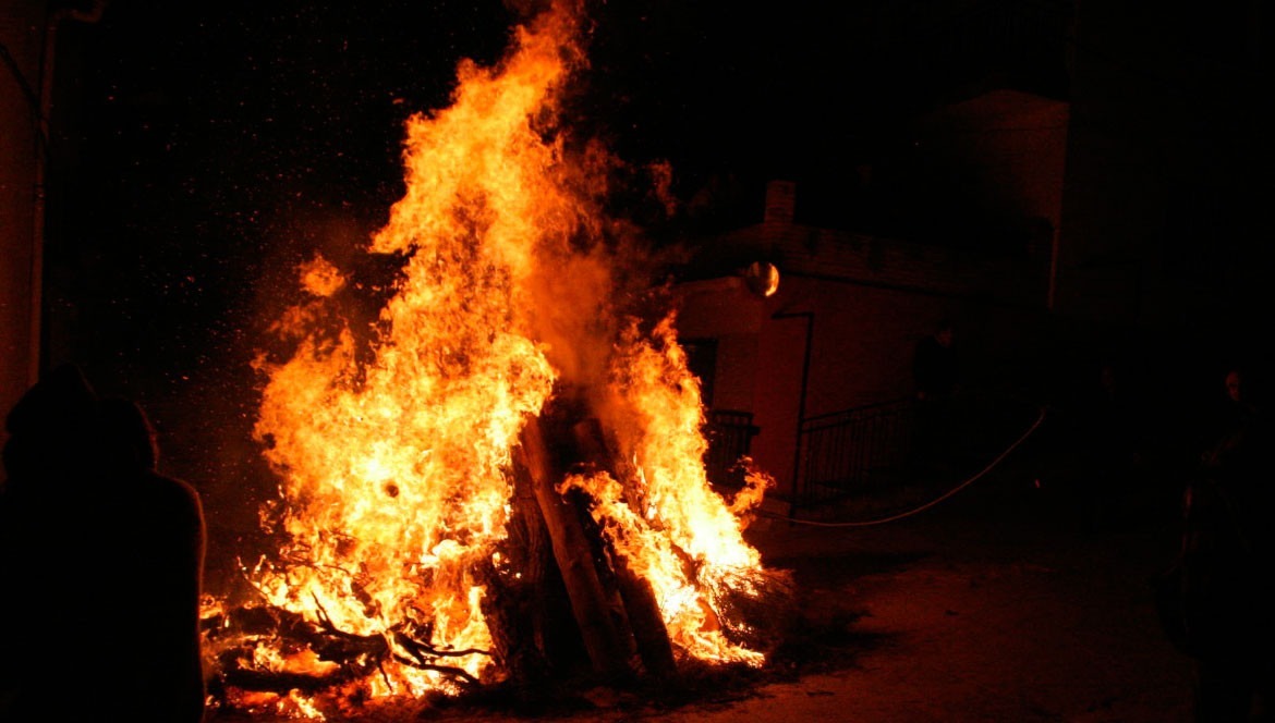 Las Fiestas de San Antoni en la Comunidad Valenciana: Una Tradición Viva